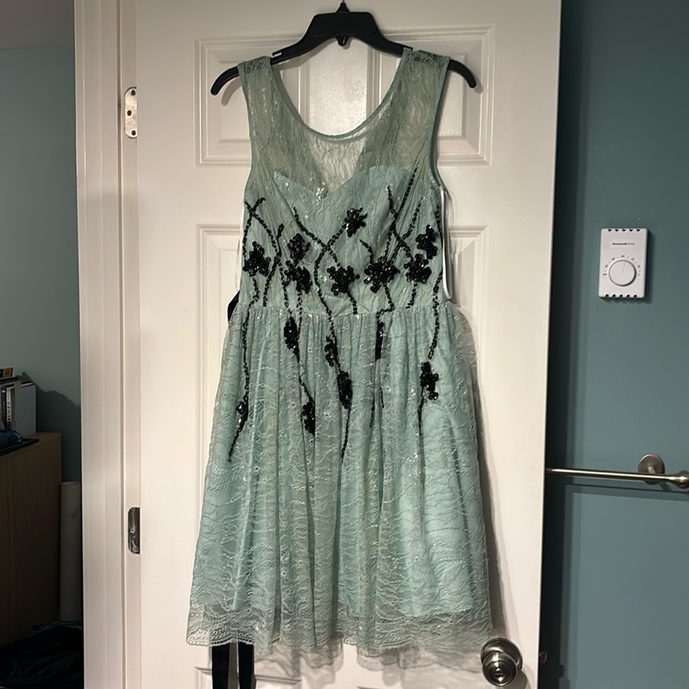 Seafoam Green Lace Cocktail Dress